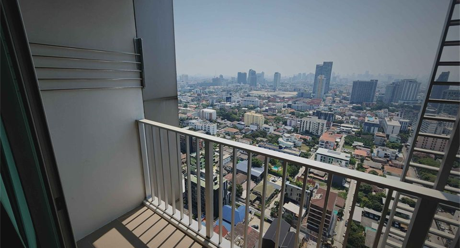For sale 2 bedrooms condo in Chatuchak, Bangkok
