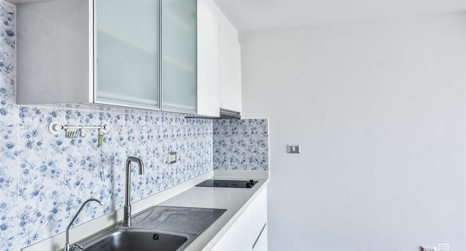For sale 2 bedrooms condo in Phaya Thai, Bangkok