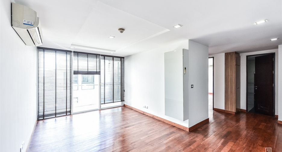 For sale 2 bedrooms condo in Phaya Thai, Bangkok