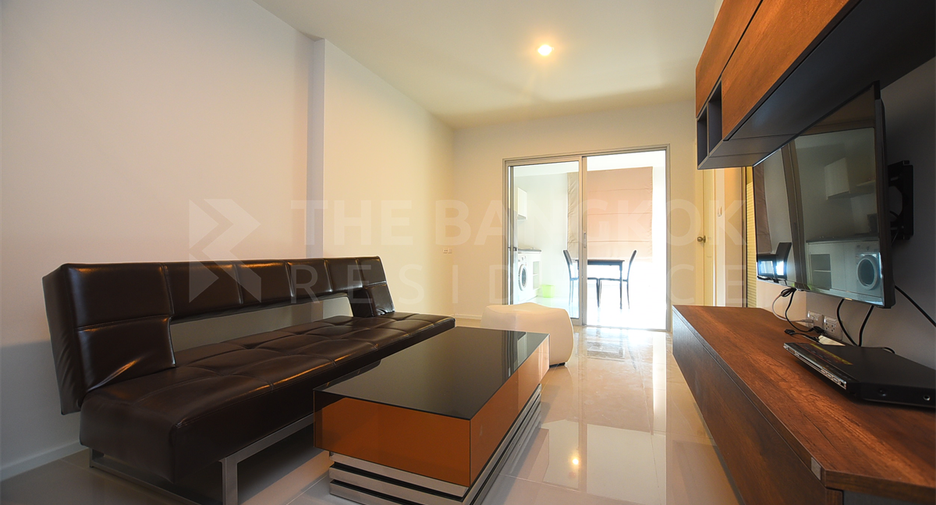 For sale 2 bedrooms condo in Huai Khwang, Bangkok
