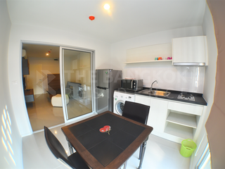 For sale 2 bedrooms condo in Huai Khwang, Bangkok