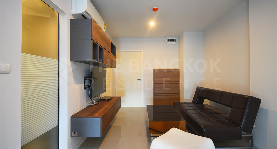 For sale 2 bedrooms condo in Huai Khwang, Bangkok