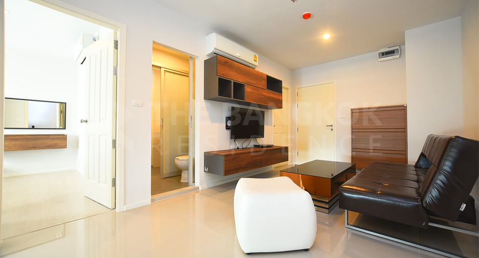 For sale 2 bedrooms condo in Huai Khwang, Bangkok