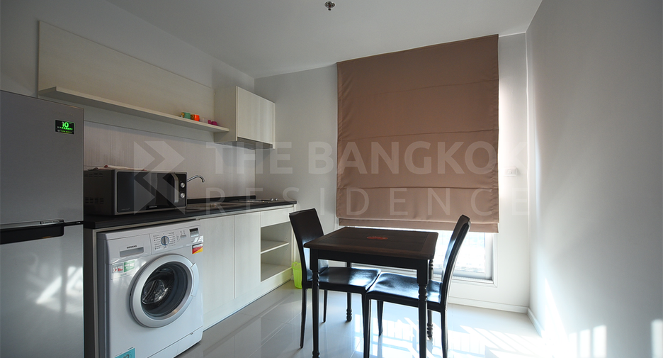 For sale 2 bedrooms condo in Huai Khwang, Bangkok