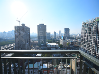 For sale 2 bedrooms condo in Huai Khwang, Bangkok