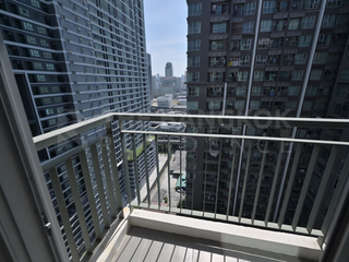 For sale 2 bedrooms condo in Huai Khwang, Bangkok