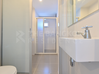 For sale 2 bedrooms condo in Huai Khwang, Bangkok
