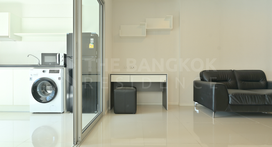 For sale 2 bedrooms condo in Huai Khwang, Bangkok