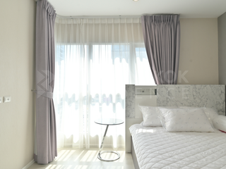 For sale 2 bedrooms condo in Huai Khwang, Bangkok