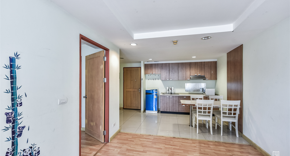 For sale 1 bed condo in Watthana, Bangkok