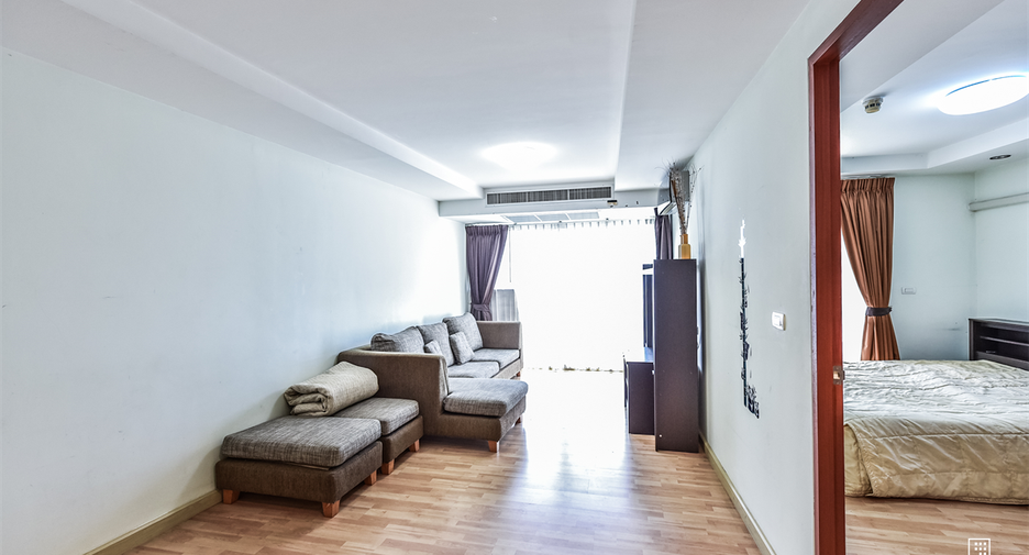 For sale 1 bed condo in Watthana, Bangkok