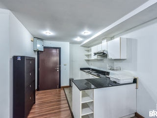 For sale 2 bedrooms condo in Phaya Thai, Bangkok