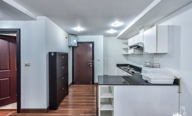 For sale 2 bedrooms condo in Phaya Thai, Bangkok