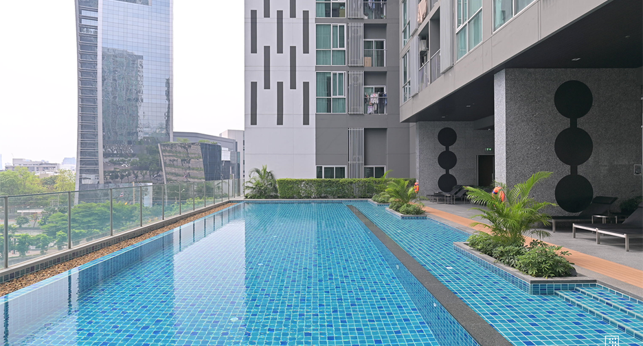 À vendre 1 chambre condo à Huai Khwang, Bangkok