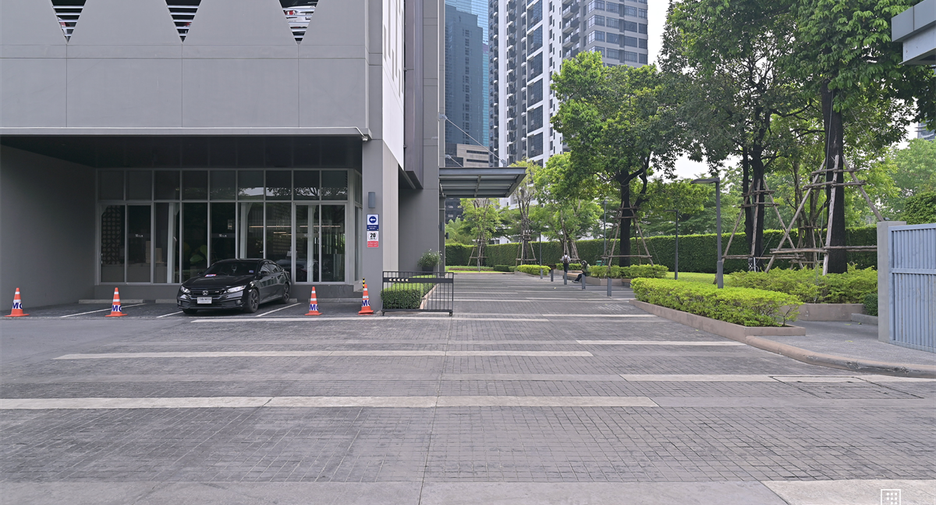 À vendre 1 chambre condo à Huai Khwang, Bangkok