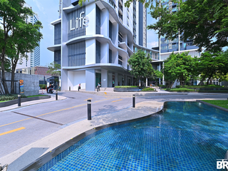 For sale 2 bedrooms condo in Huai Khwang, Bangkok