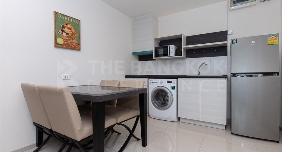 For sale 2 ベッドルーム condo in Huai Khwang, Bangkok