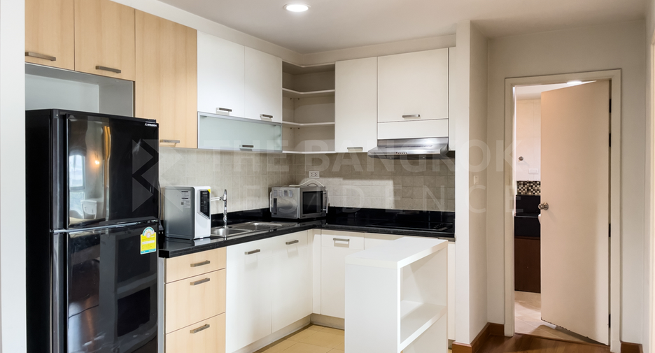 For sale 1 bed condo in Phaya Thai, Bangkok
