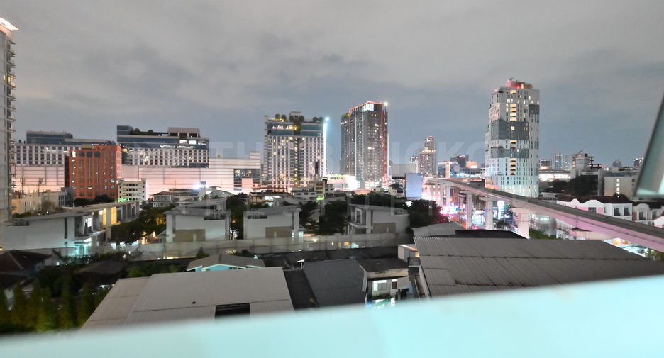 Wohnung zum Kauf mit 2 Zimmer in Huai Khwang, Bangkok