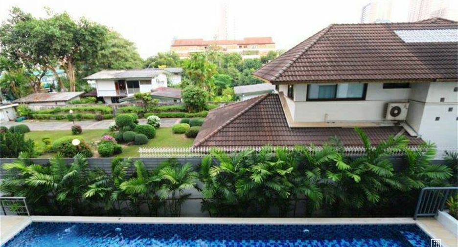 For sale 1 bed condo in Phaya Thai, Bangkok