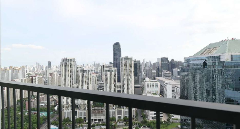 À vendre 1 chambre condo à Huai Khwang, Bangkok