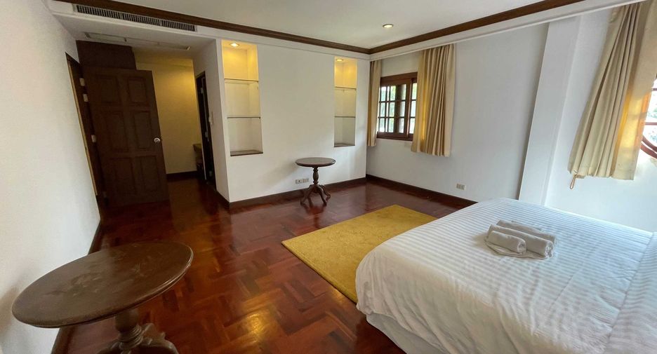 Wohnung zur Miete mit 3 Zimmer in Pathum Wan, Bangkok