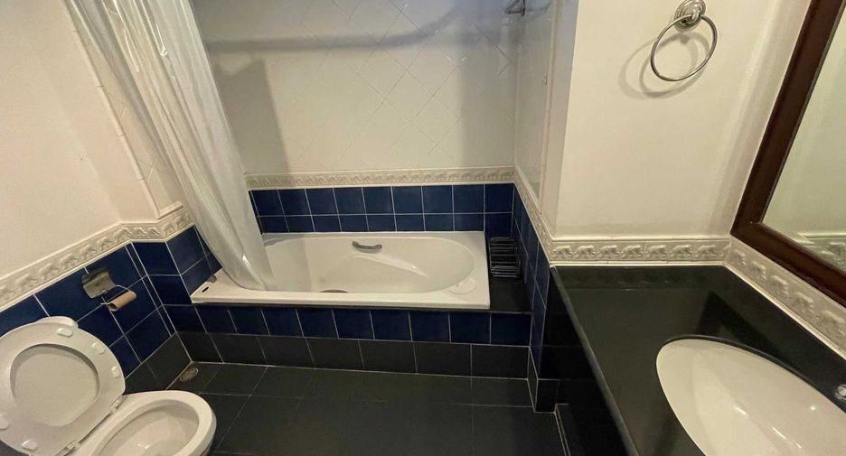 Wohnung zur Miete mit 3 Zimmer in Pathum Wan, Bangkok