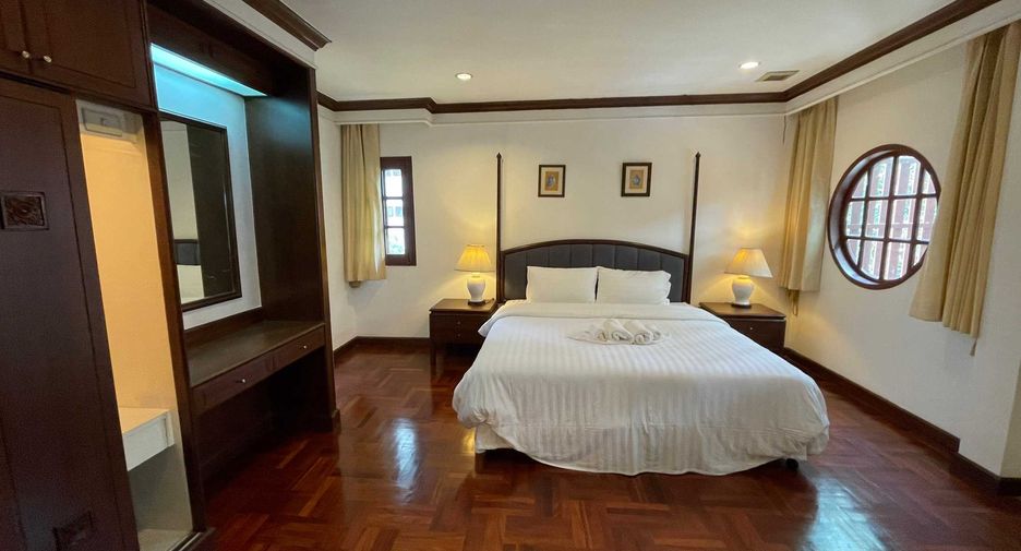 Wohnung zur Miete mit 3 Zimmer in Pathum Wan, Bangkok