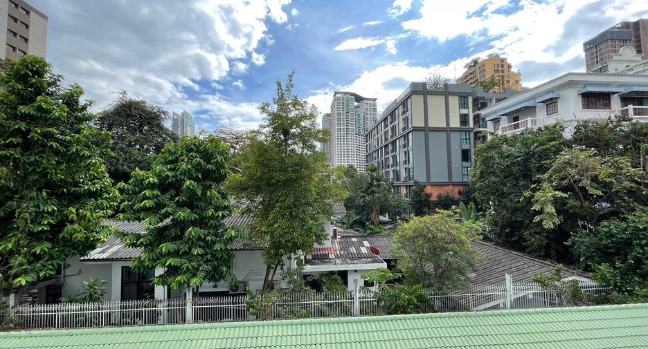 Wohnung zur Miete mit 3 Zimmer in Pathum Wan, Bangkok