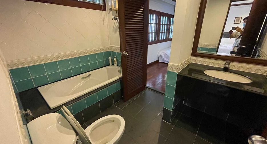 Wohnung zur Miete mit 3 Zimmer in Pathum Wan, Bangkok