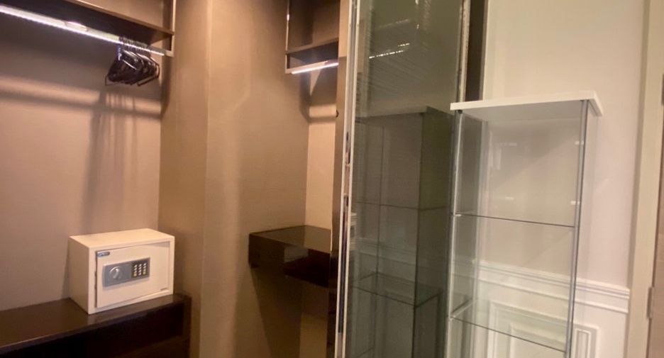 For rent and for sale 2 bedrooms condo in Sathon, Bangkok