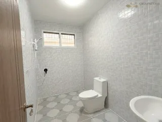 À louer 3 chambres maison à Bang Lamung, Chonburi