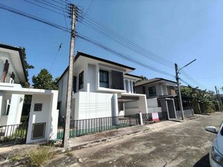 For sale 3 bedrooms house in San Kamphaeng, Chiang Mai