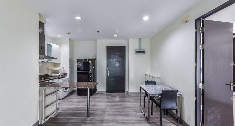 Wohnung zur Miete mit 2 Zimmer in Pathum Wan, Bangkok