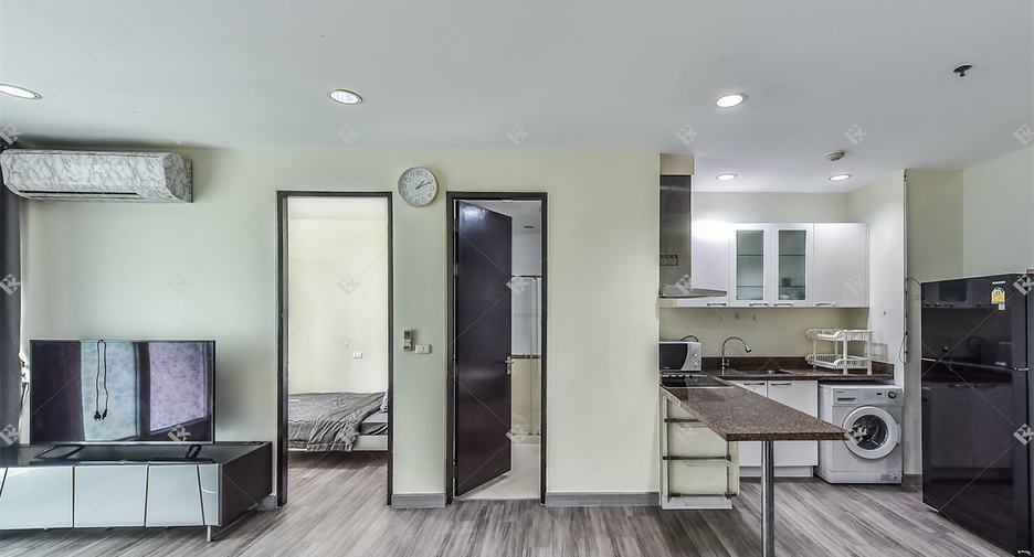 Wohnung zur Miete mit 2 Zimmer in Pathum Wan, Bangkok