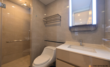 Condo en alquiler de 2 habitaciones en Huai Khwang, Bangkok