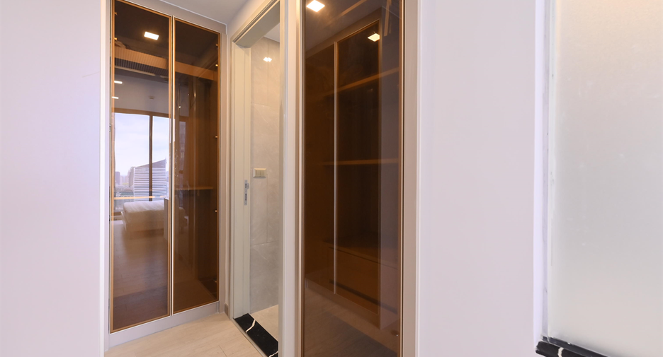 For rent 2 ベッドルーム condo in Huai Khwang, Bangkok