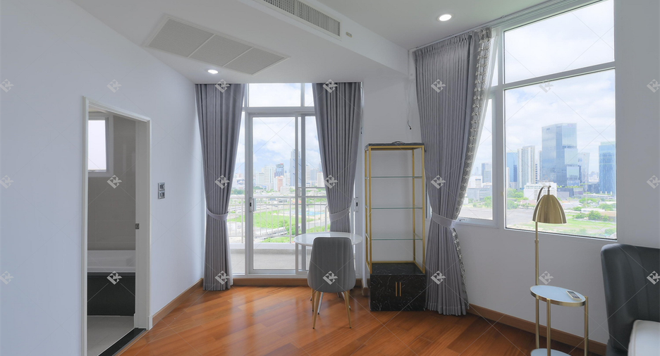 For rent 5 bedrooms condo in Huai Khwang, Bangkok