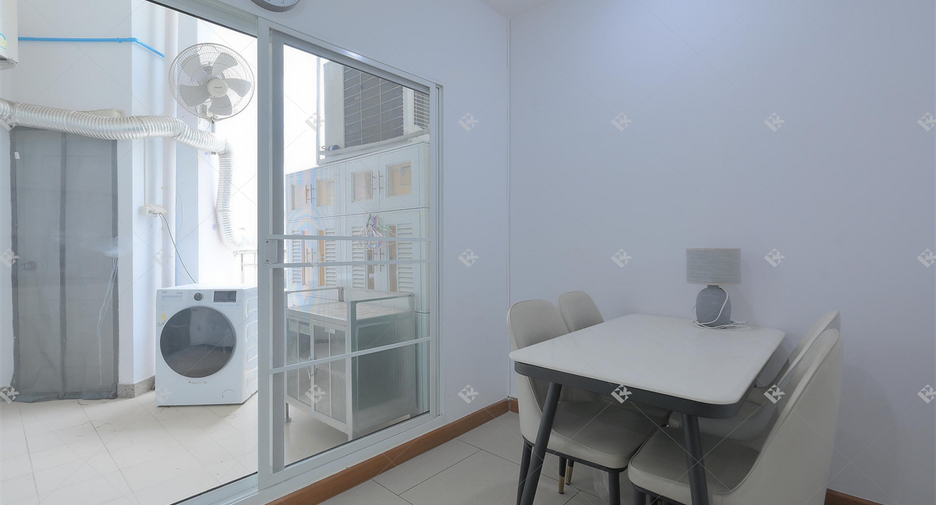 For rent 5 bedrooms condo in Huai Khwang, Bangkok