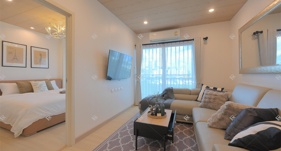For rent 3 bedrooms condo in Huai Khwang, Bangkok