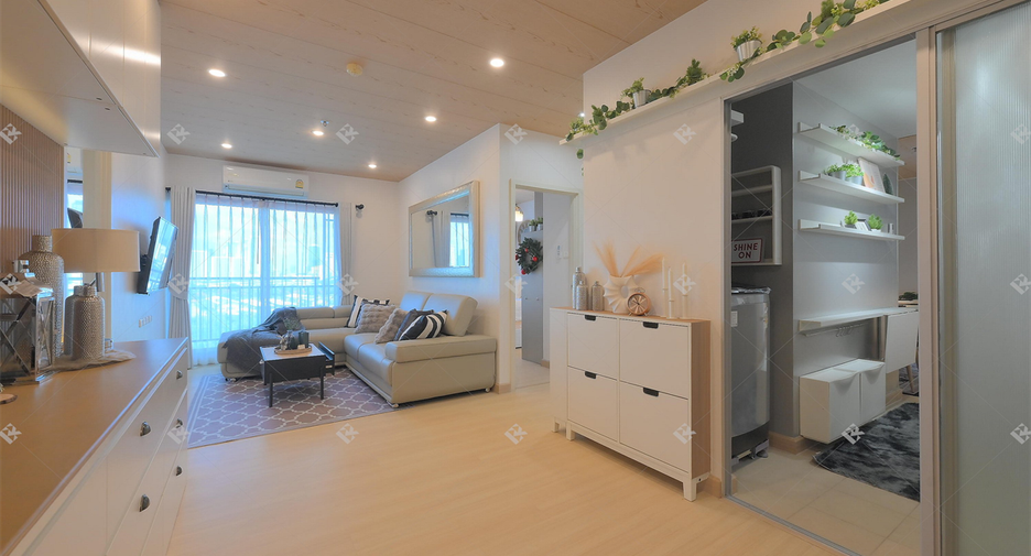 For rent 3 bedrooms condo in Huai Khwang, Bangkok
