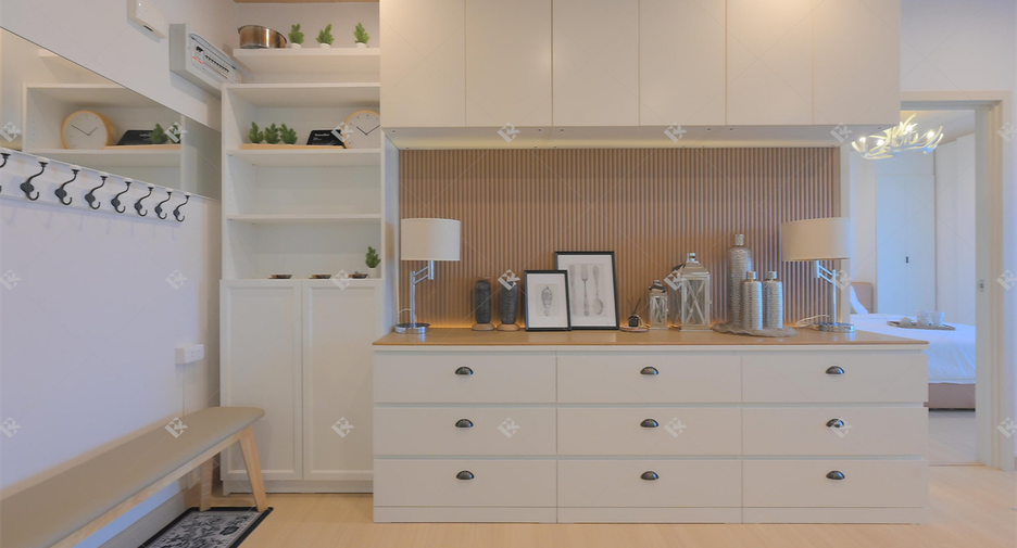 For rent 3 bedrooms condo in Huai Khwang, Bangkok