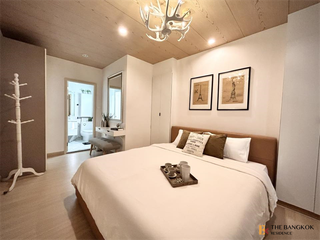 For rent 3 bedrooms condo in Huai Khwang, Bangkok