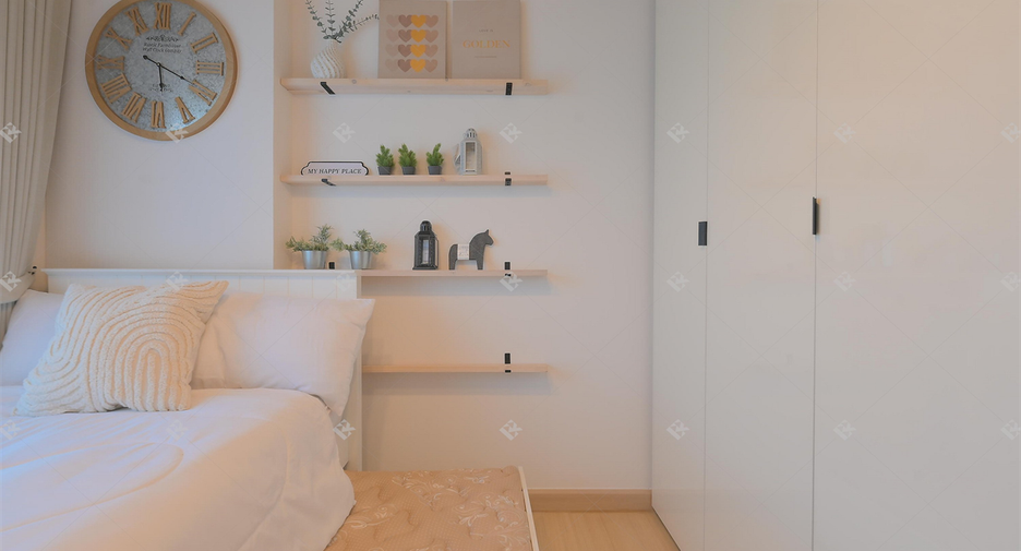 For rent 3 bedrooms condo in Huai Khwang, Bangkok
