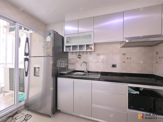 For rent 3 bedrooms condo in Huai Khwang, Bangkok