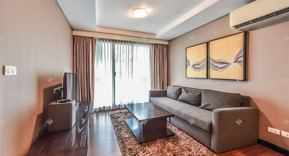 For rent 2 bedrooms condo in Watthana, Bangkok