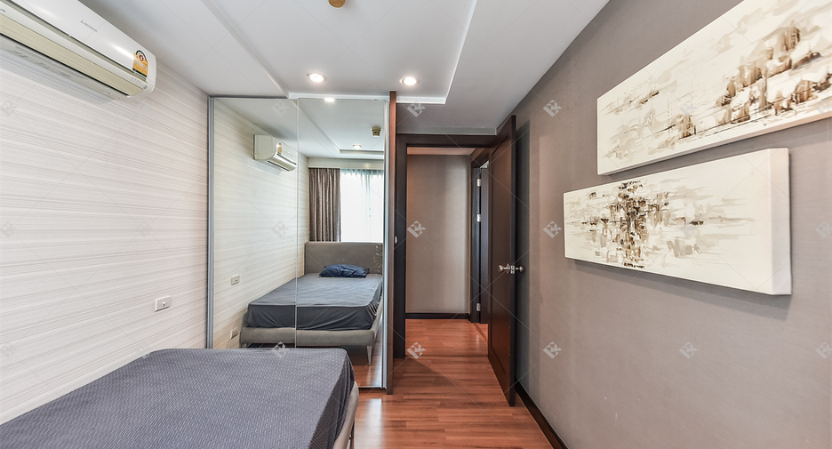 For rent 2 bedrooms condo in Watthana, Bangkok