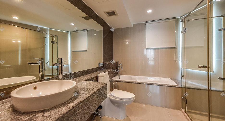 For rent 2 bedrooms condo in Watthana, Bangkok