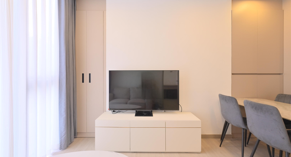Condo en alquiler de 3 habitaciones en Huai Khwang, Bangkok