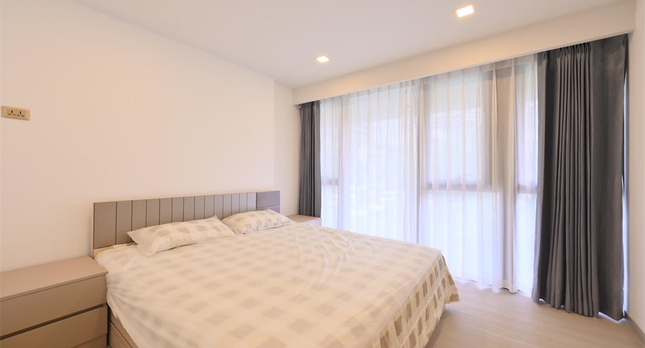 Condo en alquiler de 3 habitaciones en Huai Khwang, Bangkok